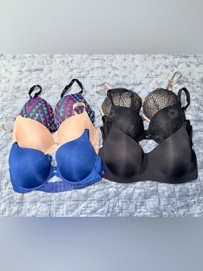 Victoria Secret bundle size 34D